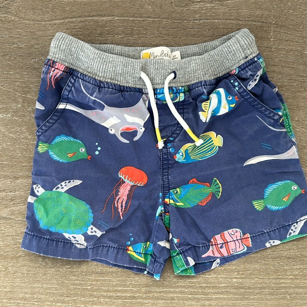 Mini Boden shorts